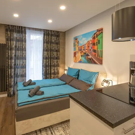 Sweethome - Kueche, Wifi, Naehe Gruenwalder Stadion Apartment *