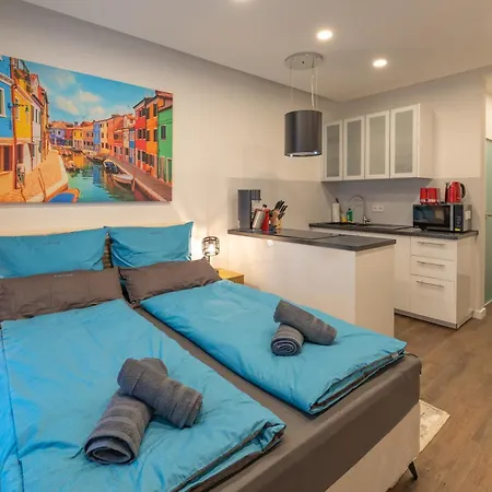 Sweethome - Kueche, Wifi, Naehe Gruenwalder Stadion Apartment *